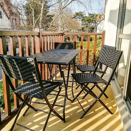 Centre, Pour 4 Personnes A 100m De La Cabourg